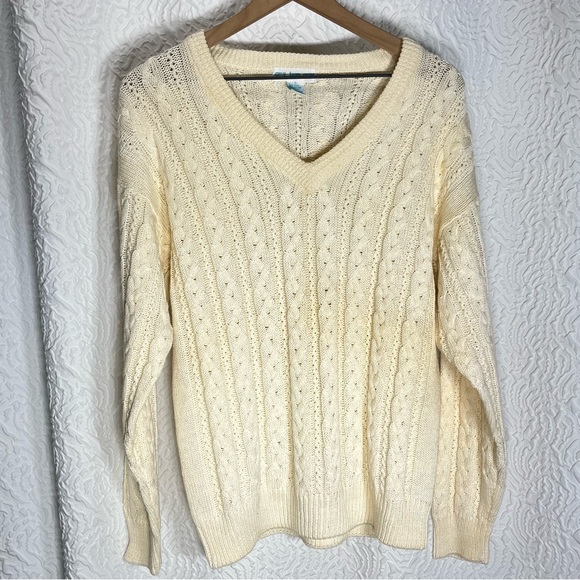 VINTAGE Creamy V Neck Cable Knit Sweater Top - Picture 1 of 4